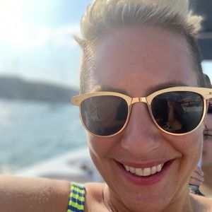 Meet your Posher, Danna